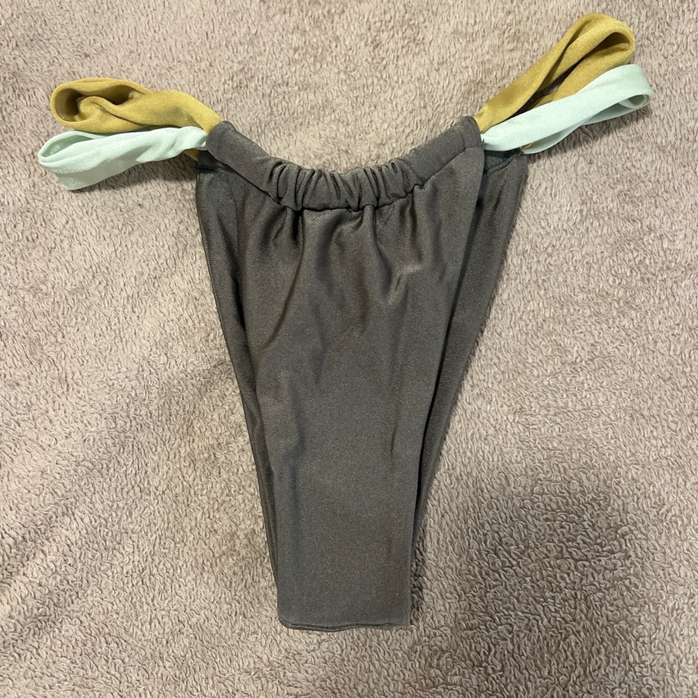 Unbranded brand new bottoms